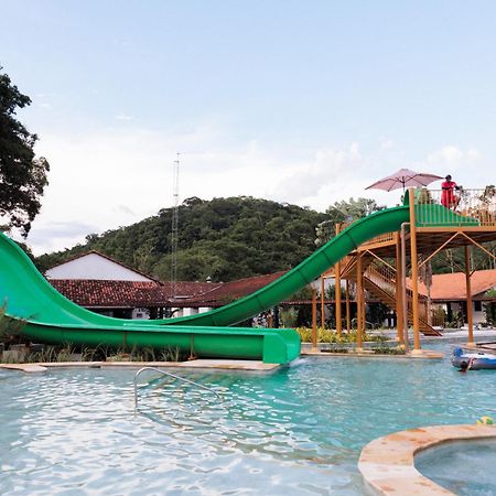 Resort Fazenda 3 Pinheiros Энженейру-Пассос Экстерьер фото